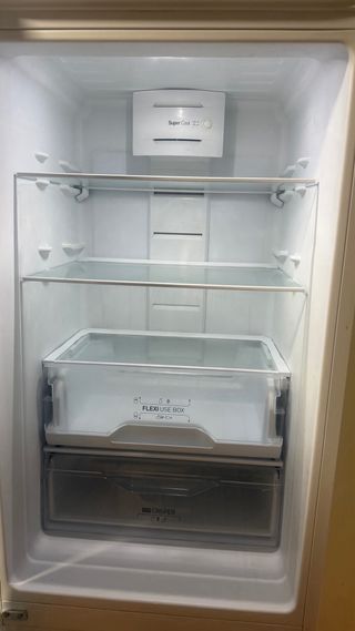 Nevera Indesit blanca