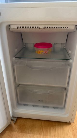 Nevera Indesit blanca