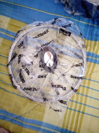 3 Cazuelas Bergner + Plancha Eléctrica Taurus