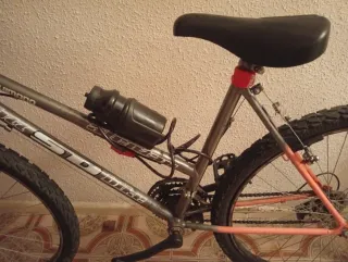 Bicicleta de Montaña. Regalo accesorios.