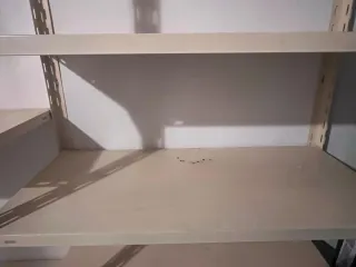 2 Estanterías de hierro profesionales