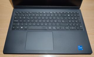 Portátil Dell Vostro 3510. 15'6p. FULLHD 20 GB RAM