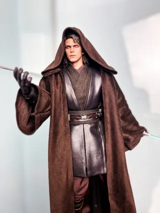 Hot Toys Anakin Skywalker MMS486 (Dark Side)