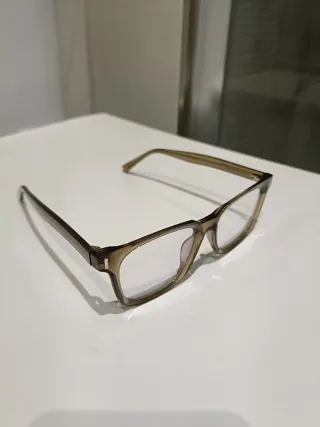 Gafas de óptica marrones