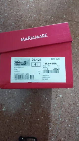 Sandalias Mariamare Negras y Plateadas