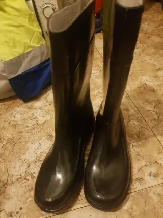Pueblo el algar ,talla40 . Botas de agua negras