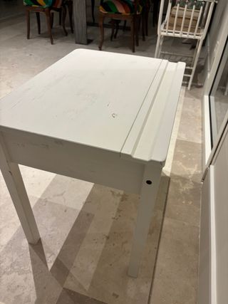 Mesita auxiliar blanca de madera