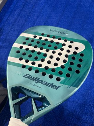 Bullpadel Vertex 04 W 2026