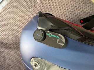 Casco Moto HJC con Intercomunicador