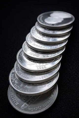 Lote masivo monedas plata +250G