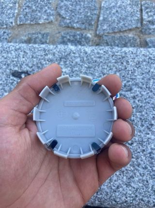 Tapabujes BMW 68mm originales 50 Aniversario
