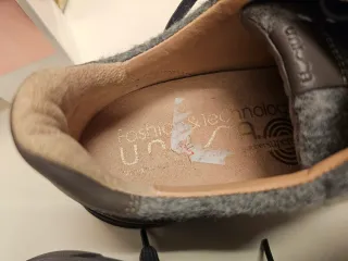 Zapatos Unisa grises suela gruesa talla 40