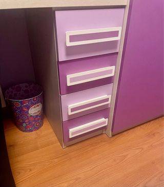 Habitación juvenil ( sin cama ) lila y morado