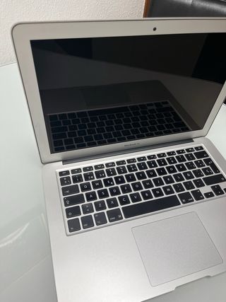 Apple Macbook Air