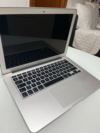 Apple Macbook Air