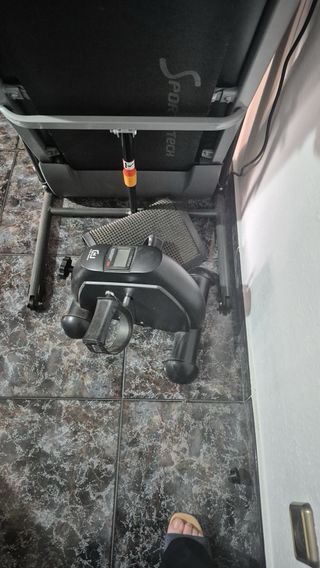 Maquina de correr con pedales de bici de regalo