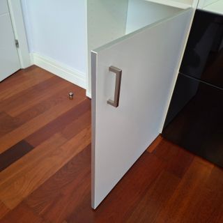 Mueble Salón Ikea Bestå en Blanco y Negro