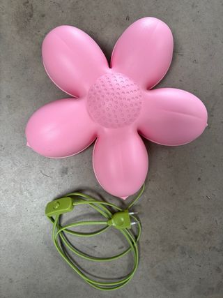 Lámpara pared flor rosa Ikea