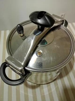 Olla a Presión Fagor 10 litros.