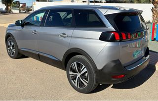 Peugeot 5008 gasolina 2020 buen estado