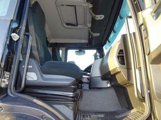 MAN TGS 26 440-CAMIONES GANCHO + GRUA