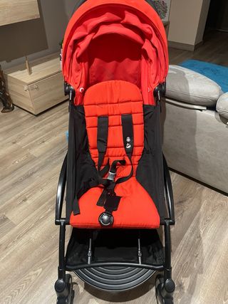 Silla de paseo roja y negra Marca:Yoyo babyzen 2