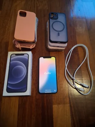 iPhone 12 256GB 86% batteria + 10 cover +accessori