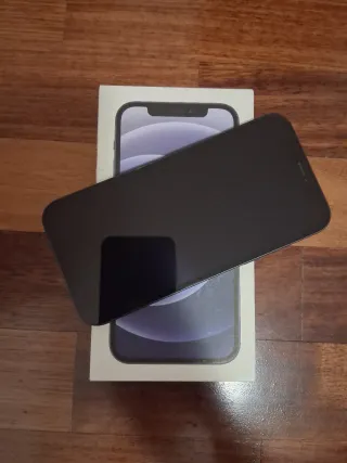 iPhone 12 256GB 86% batteria + 10 cover +accessori