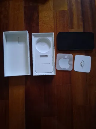 iPhone 12 256GB 86% batteria + 10 cover +accessori