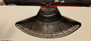 Máquina de escribir Olympia Traveller de Luxe