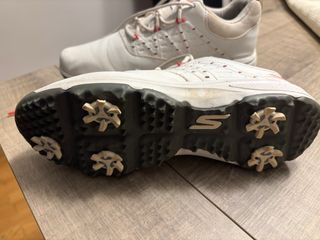 Zapatos de golf Skechers blancos y naranjas mujer