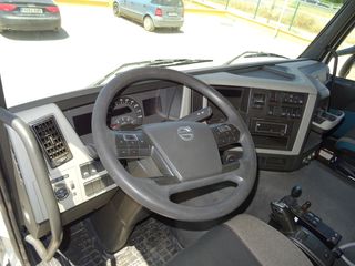 Volvo FM 450-CAMIONES GANCHO + GRUA