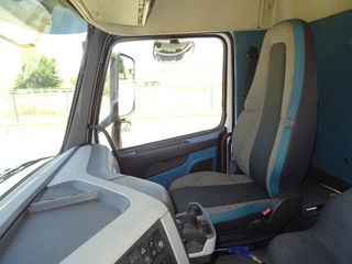 Volvo FM 450-CAMIONES GANCHO + GRUA