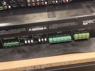 Amplificador Ecler MPA4-150R + Previo + Divisor