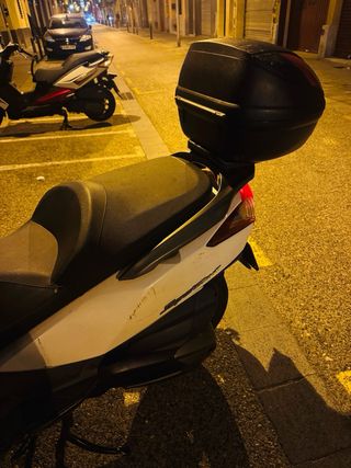 Kymco Superdink 300i ABS negociable