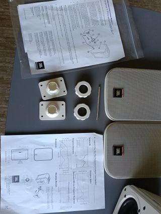 Altavoces JBL Control 1 Pro Blancos