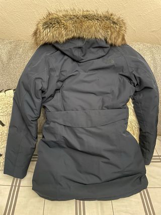 Parka The North Face con capucha. Modelo Brooklyn.