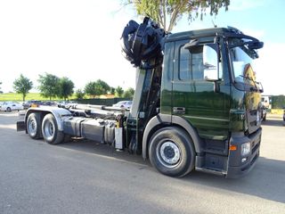 Mercedes ACTROS 2543-CAMIONES GANCHO+GRUA