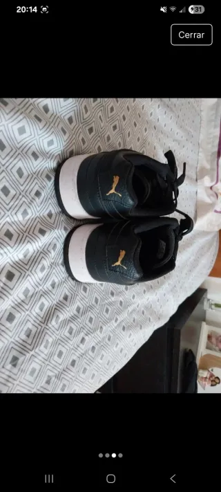 Deportivos Puma Negros y Blancos