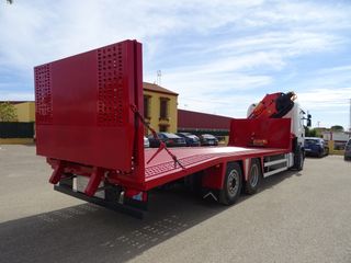 Scania G 400-CAMIONES PORTAMAQUINARIAS