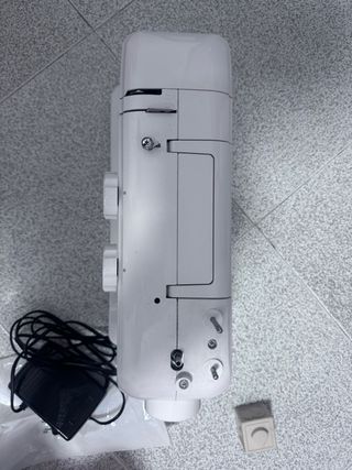 Máquina de Coser Singer SM024