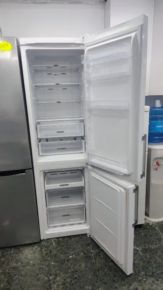 Nevera Whirlpool Blanca