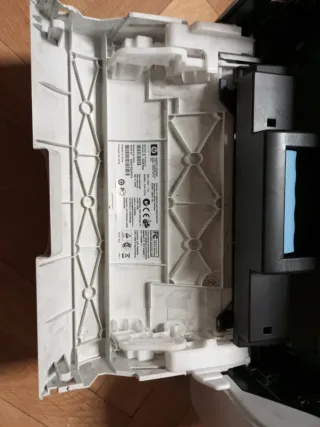 Impresora HP Color LaserJet CP1215