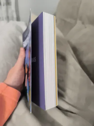 Fantasmas: Edición en español de España, no latino