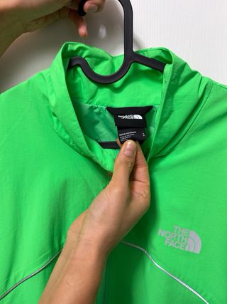 Chaqueta The North Face cortavientos verde Talla L
