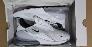 (NUEVO) Zapatillas Nike Air Max 270. Talla 47,5