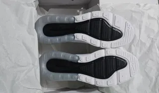 (NUEVO) Zapatillas Nike Air Max 270. Talla 47,5