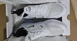 (NUEVO) Zapatillas Nike Air Max 270. Talla 47,5
