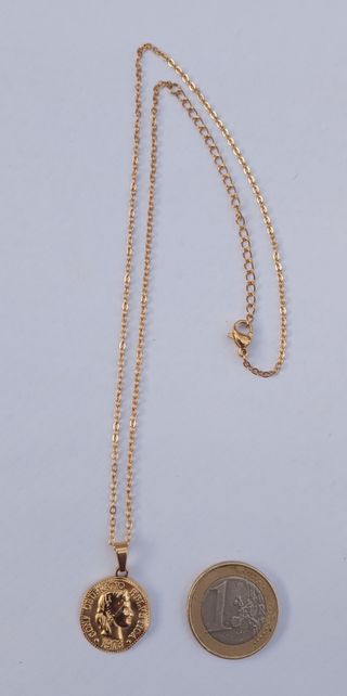Conjunto de Collar y Colgante Moneda