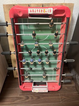 Futbolín rojo